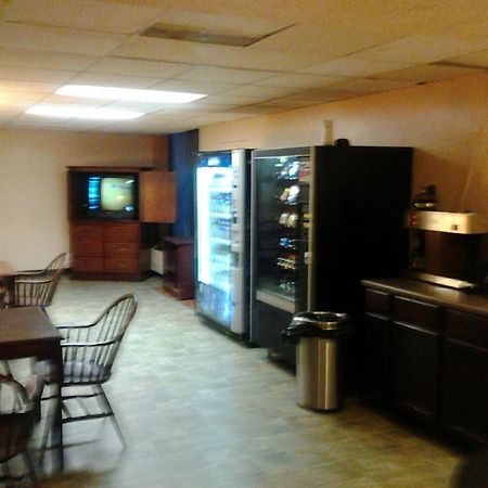 Westmont Inn & Suites Omaha Extérieur photo